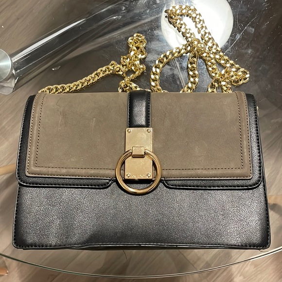 Aldo Solid Purse with Gold Chain - Picture 1 of 10